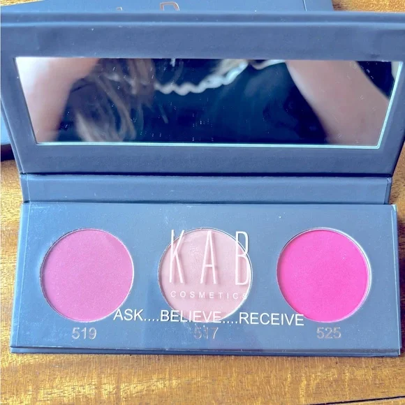 KAB Cosmetics BlushMeUp Palette - Vanilla Bean - Picture 1 of 4